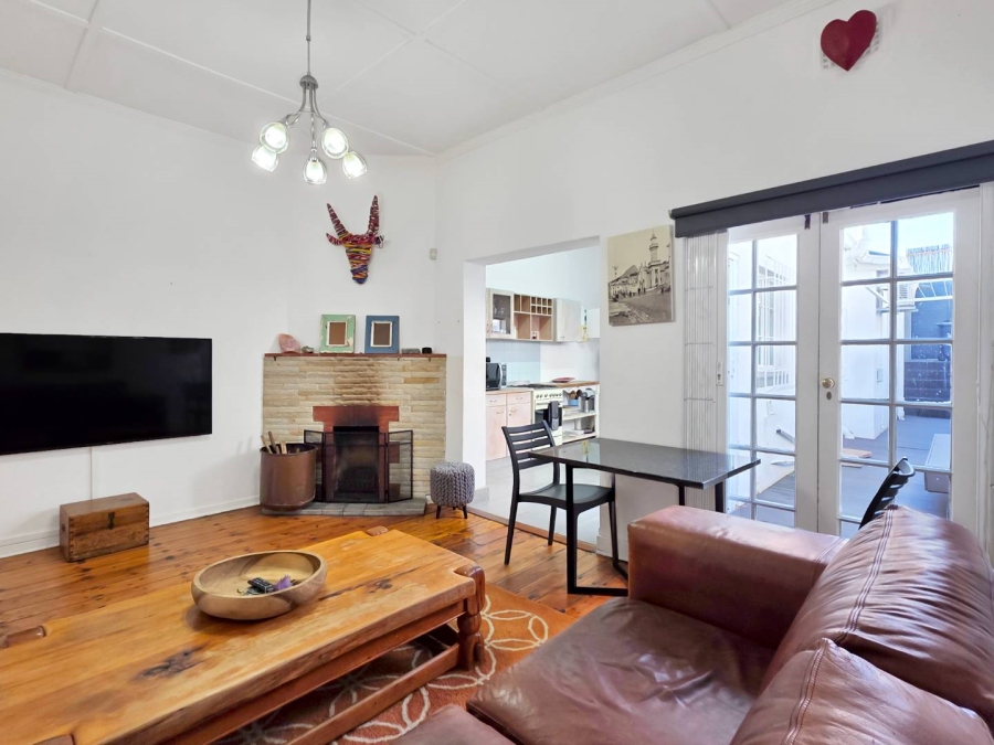 To Let 2 Bedroom Property for Rent in Zonnebloem Western Cape